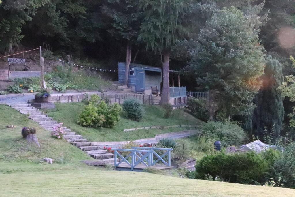 Garn Lodge Newtown  Buitenkant foto