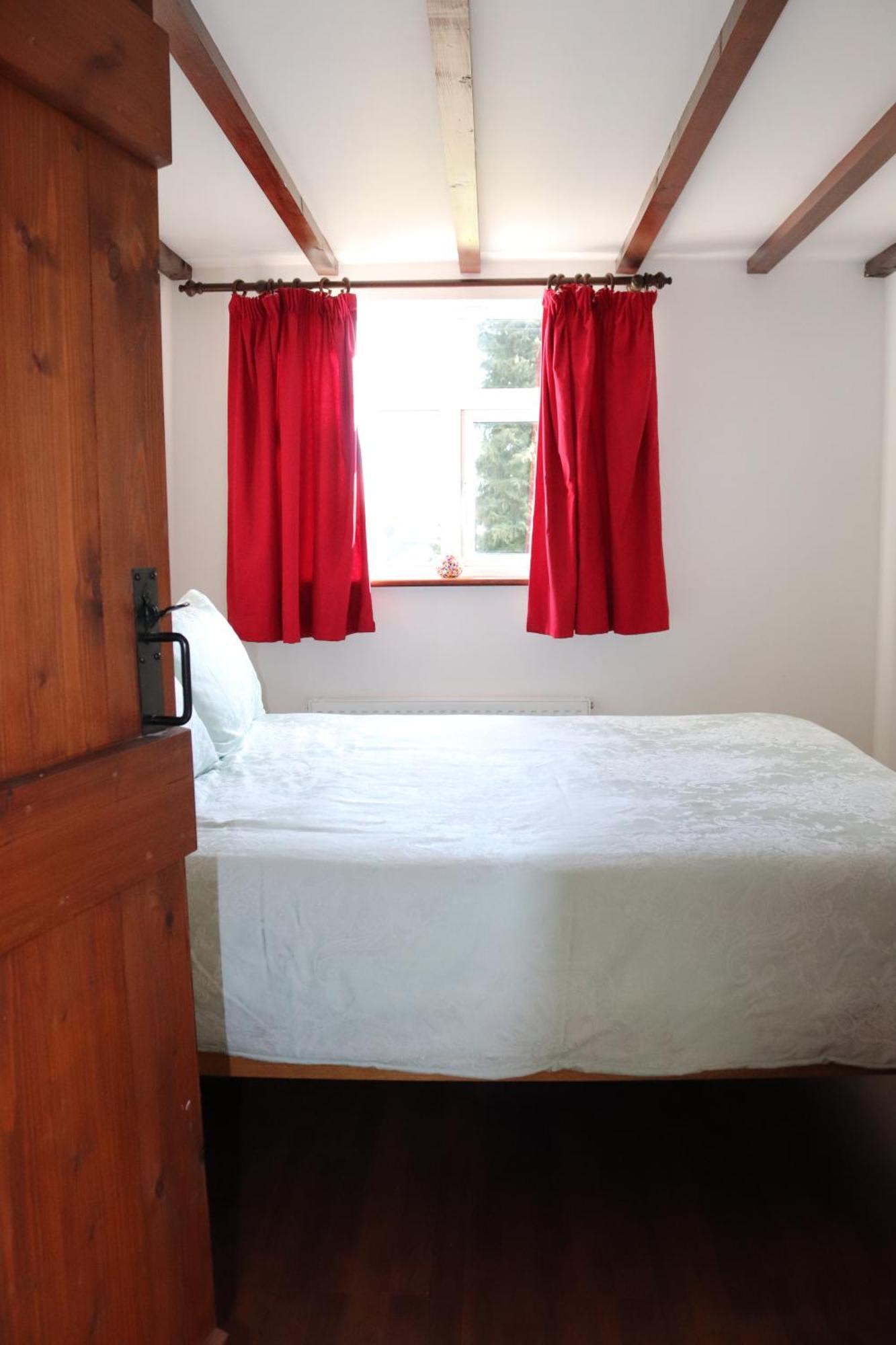 Garn Lodge Newtown  Buitenkant foto