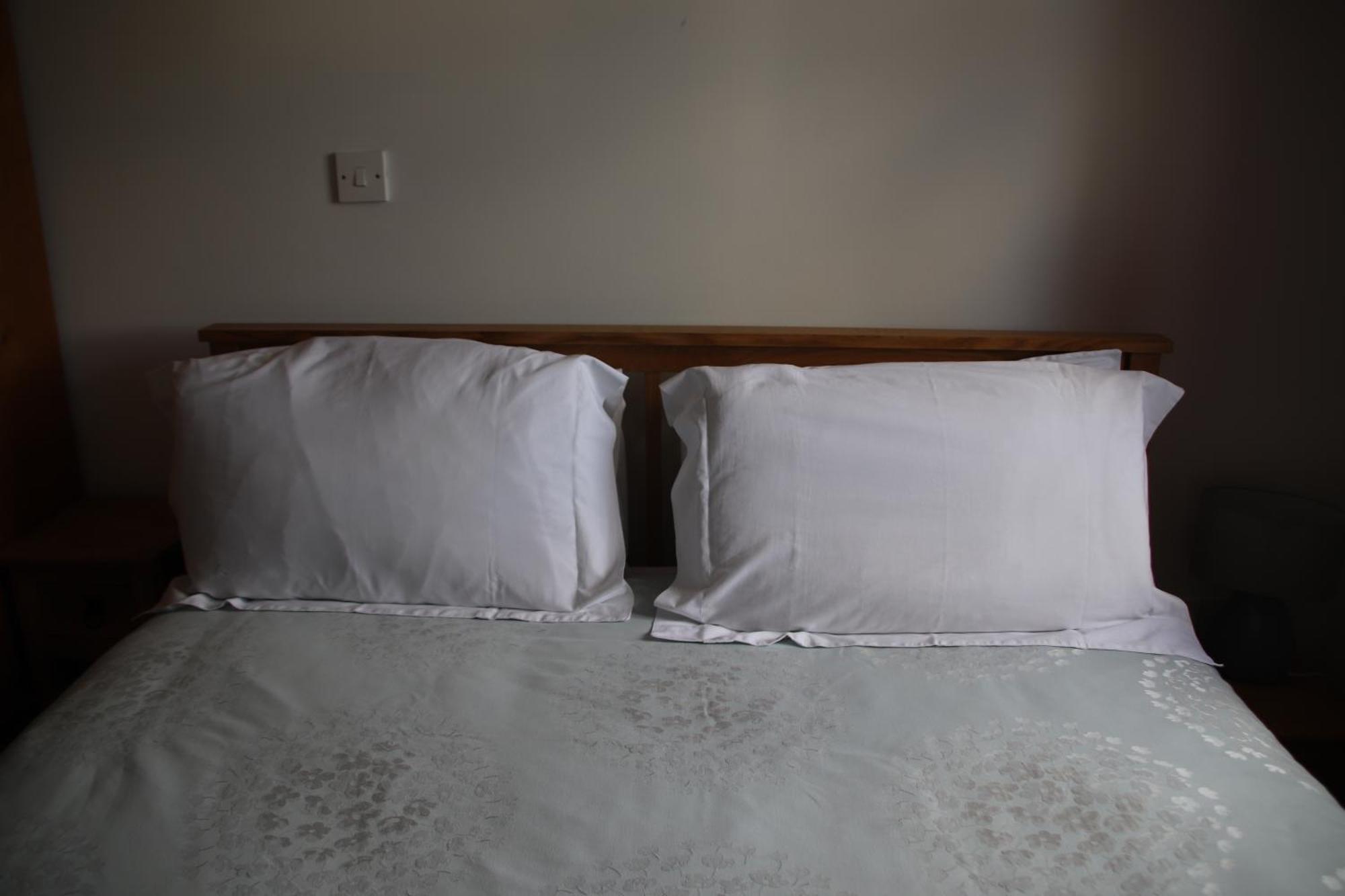 Garn Lodge Newtown  Buitenkant foto